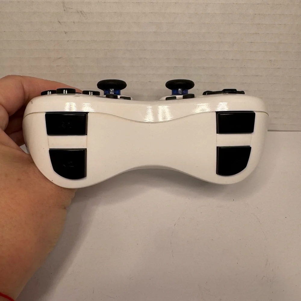 Logitech Cordless Action Controller White EA Sports PS2 G-X2D11 CONTROLLER ONLY